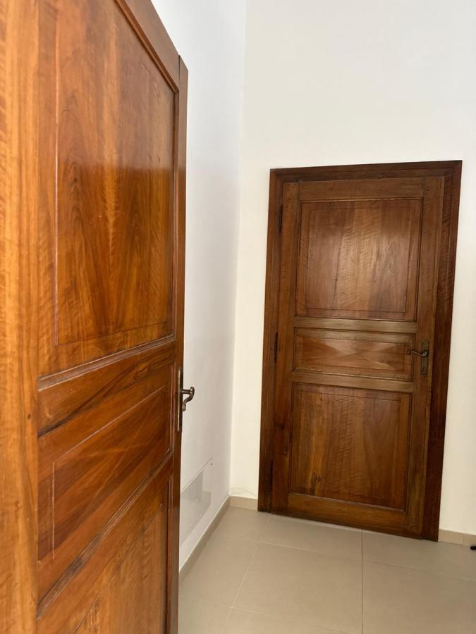 Grande Stanza Matrimoniale In Palazzo Signorile Apartamento Mirandola Exterior foto